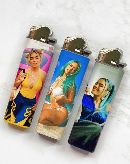Karol G Lighter set